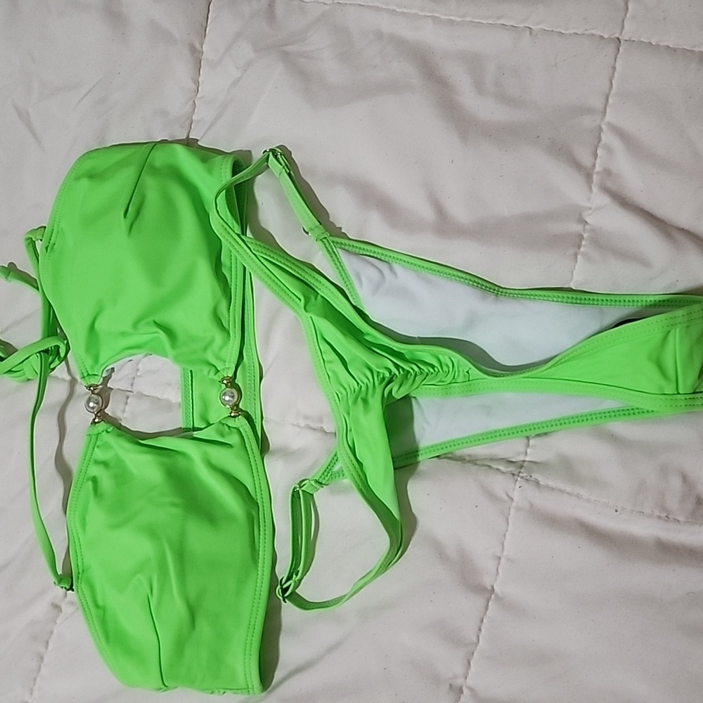 Thong bikini - Picture 8 of 9